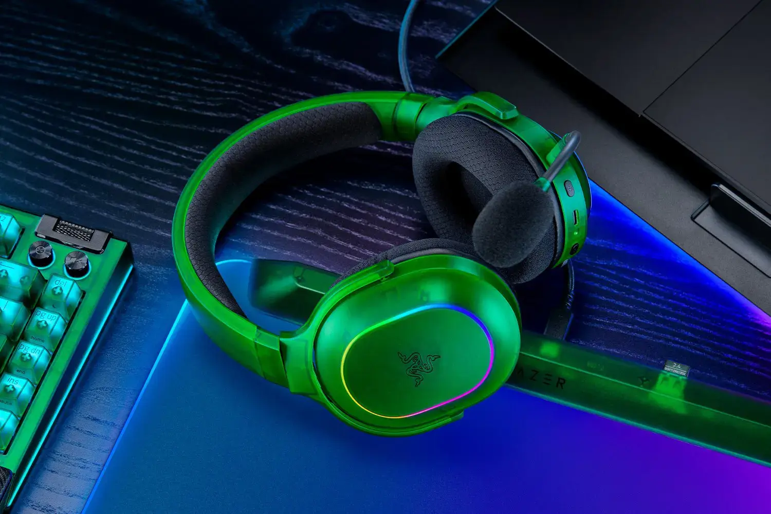 Razer Barracuda X Chroma Belaidės žaidimų ausinės, Bluetooth, Phantom Green Edition