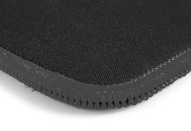 "Varr" žaidimų pelės kilimėlis, dydis 780x280x3 mm, neslystanti natūralios gumos medžiaga, atsparus vandeniui, tvirta išvaizda, juodas, juodas, vienspalvis, guma, tekstilė, neslystantis pagrindas, žaidimų pelės kilimėlis