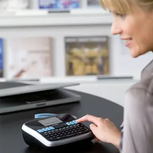 DYMO LabelManager ® ™ 210D - QWZ, QWERTZ, D1, Thermal transfer, 180 x 180 DPI, 12 mm/sec, Black, Silver