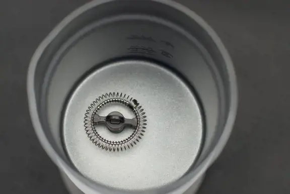 Automatinis pieno putos plakiklis Caso 1656, Juoda