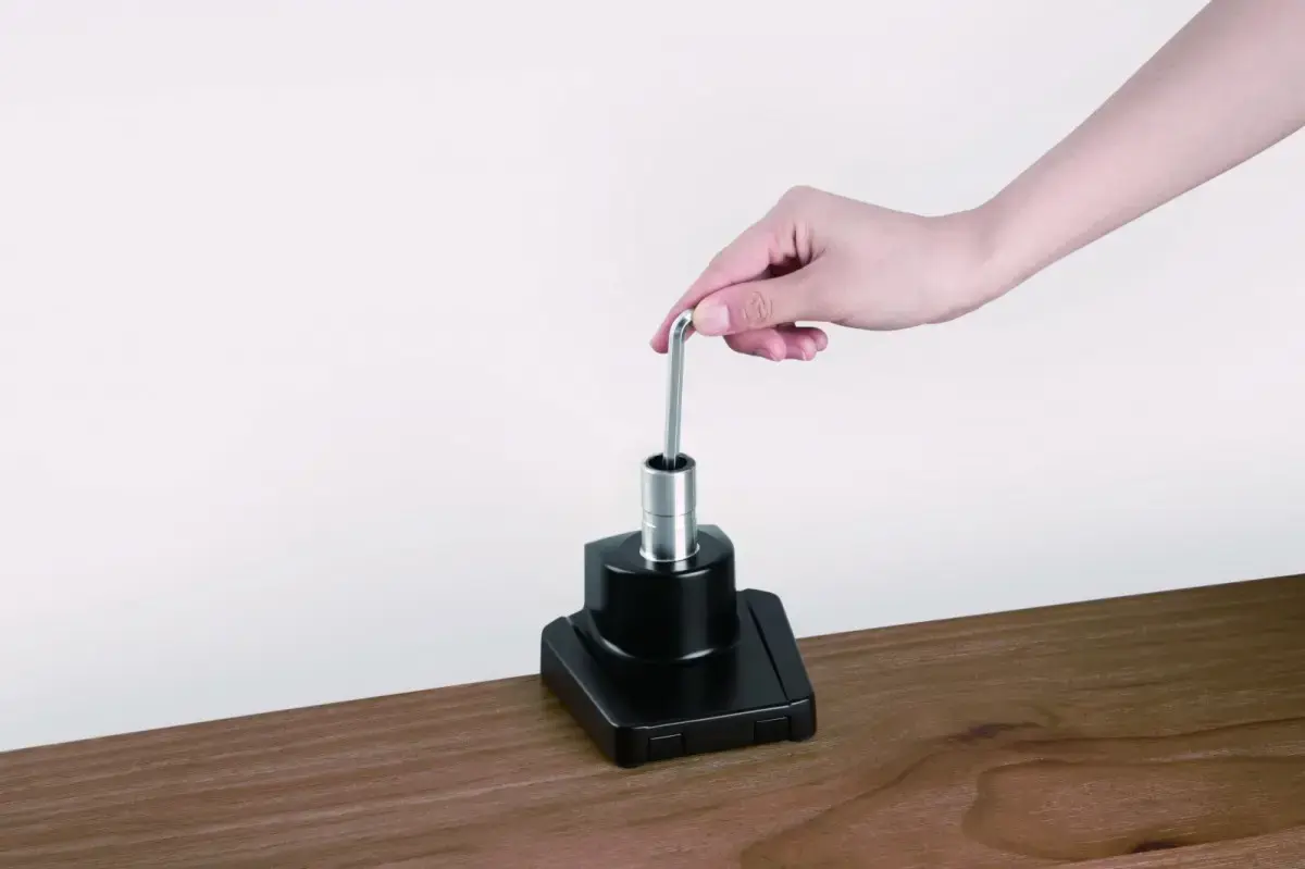 ICYBOX IB-MS313-T Monitoriaus stovas su stalo atrama vienam iki 32 colių monitoriui