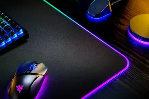 "Razer Strider Chroma" pelės kilimėlis, 900 x 370 x 4 mm, juodas