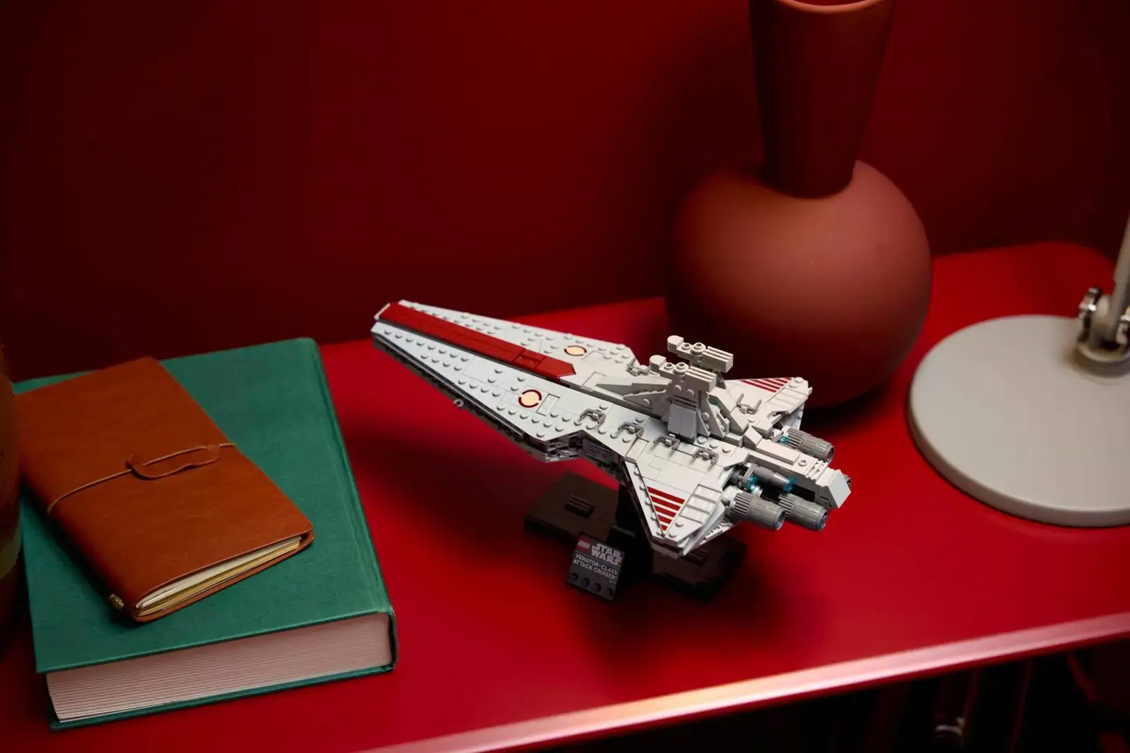 LEGO STAR WARS 75441 Venator-Class Attack Cruiser