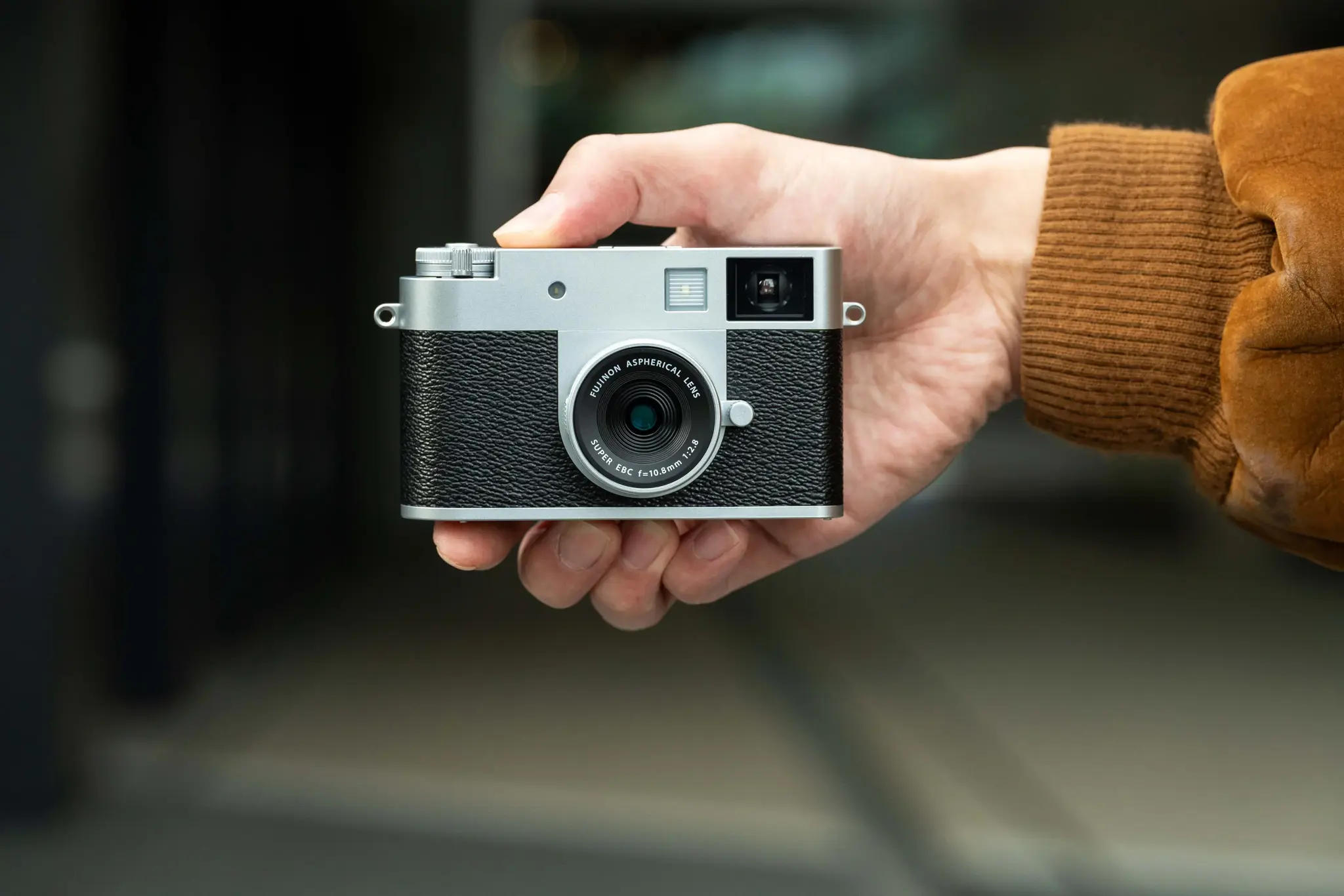 Fujifilm X-HF1, silver