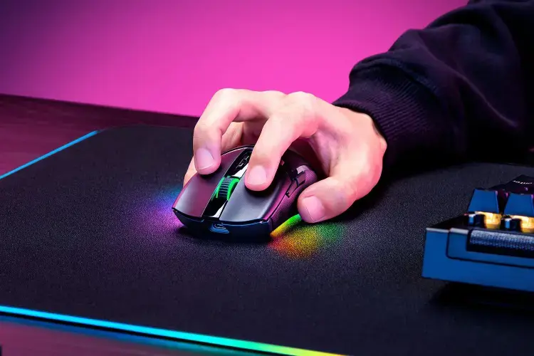 RAZER Cobra Pro pelė