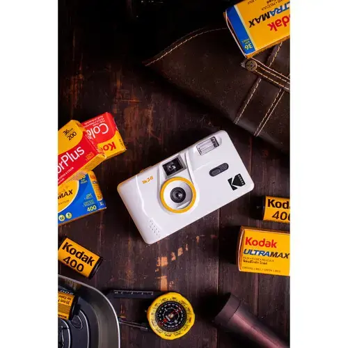 Kodak M38 reusable camera (Clouds White)