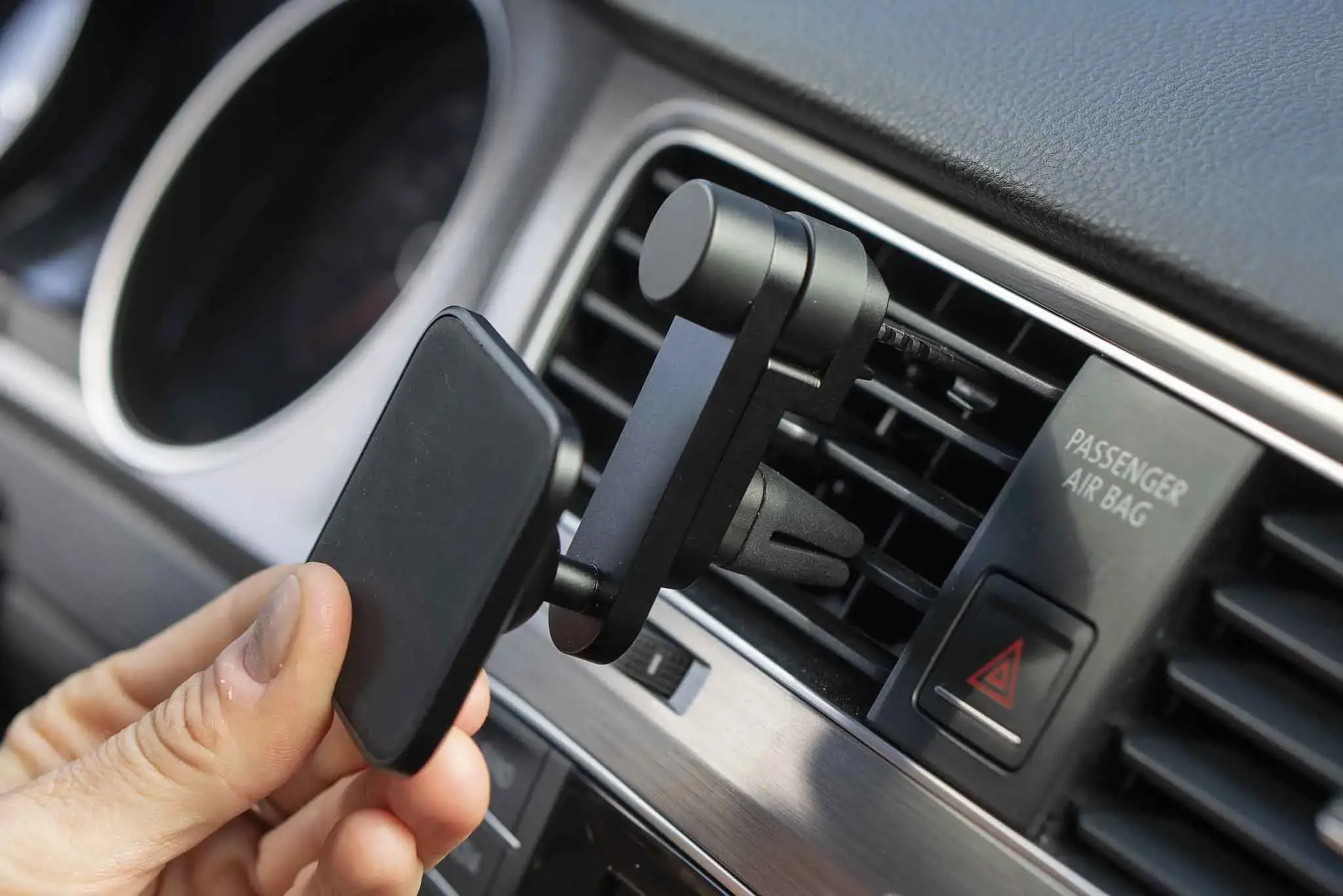 "Peak Design" mobiliojo automobilio laikiklio ventiliatoriaus įkrovimas