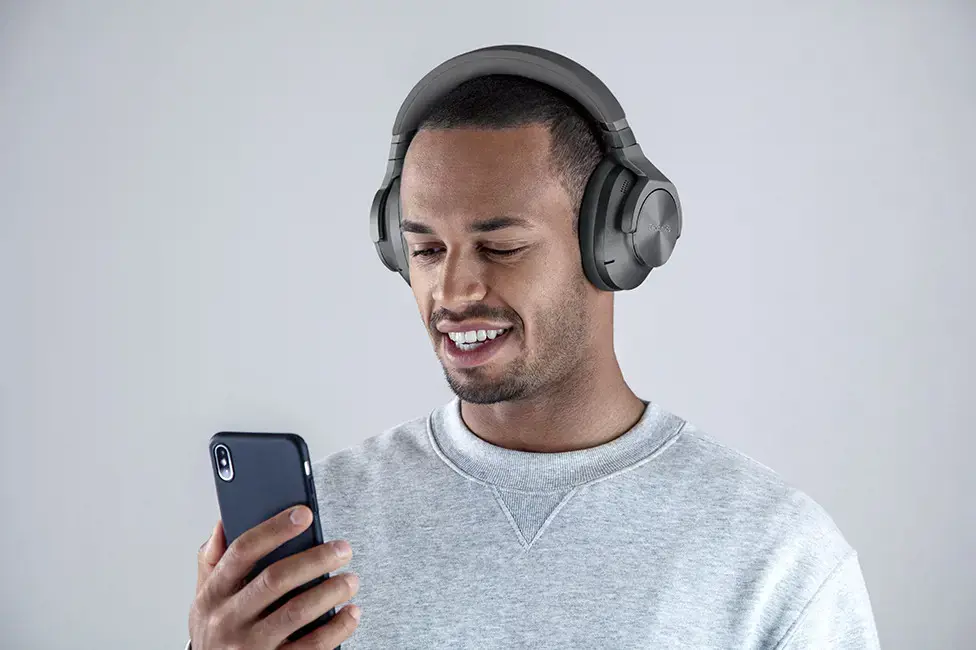 "Technics" belaidės ausinės EAH-A800E-K, juodos spalvos