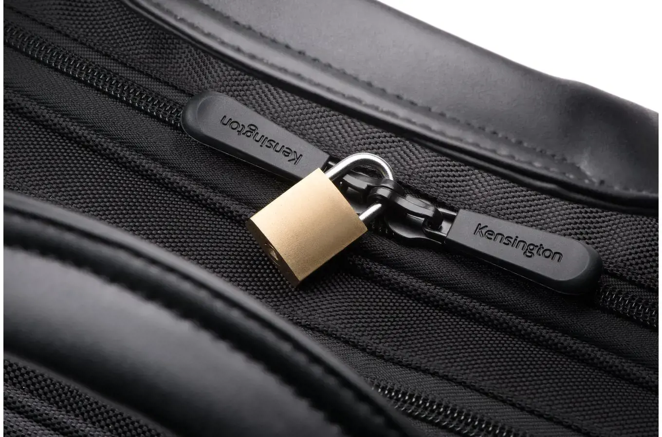 "Kensington Contour™ 2.0 Business Laptop Briefcase - 15,6", Portfelis, 39,6 cm (15,6"), diržas per petį, 1,4 kg