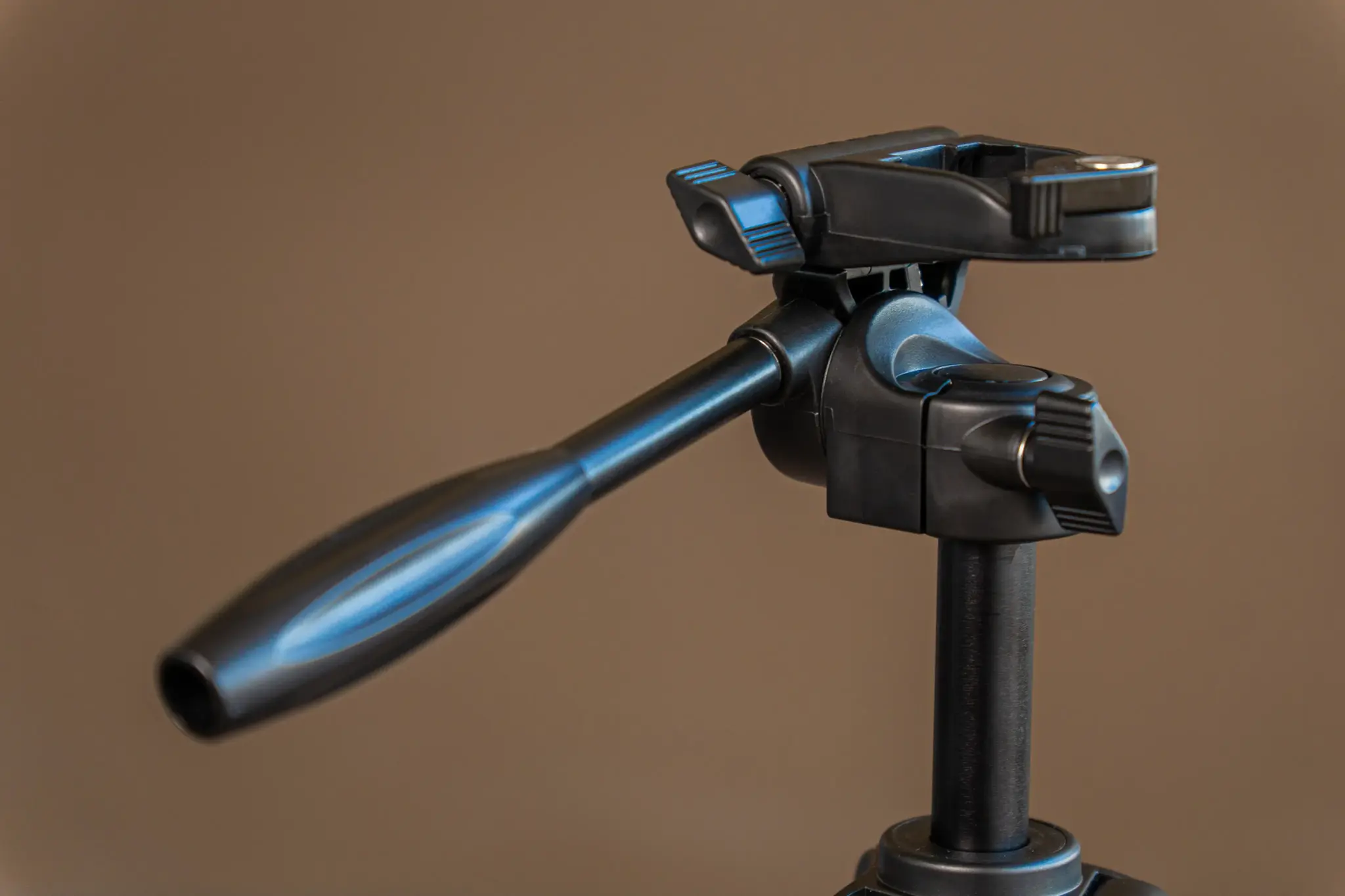 "Velbon" trikojis EX-230 II + telefono laikiklis