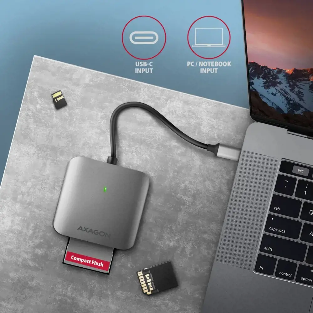Aliuminio greitaeigis USB-C 3.2 Gen 1 atminties kortelių skaitytuvas. 3 lizdai, UHS-II.
