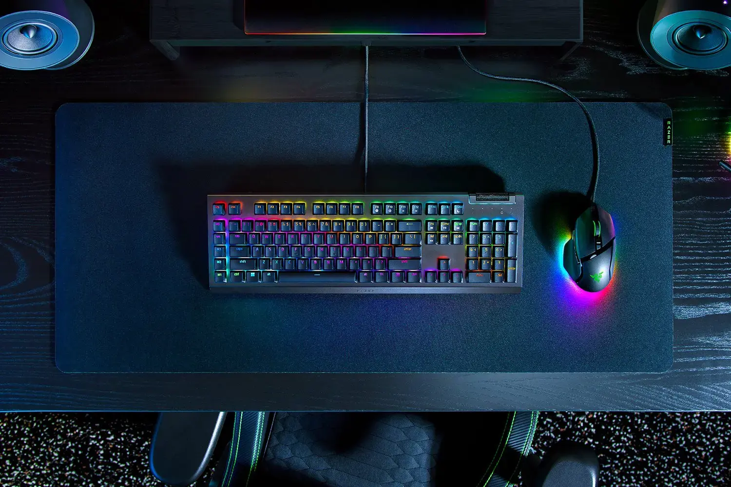 "Razer BlackWidow V4 X" mechaninė žaidimų klaviatūra, žalias jungiklis, šiaurietiškas išdėstymas, laidinė, juoda
