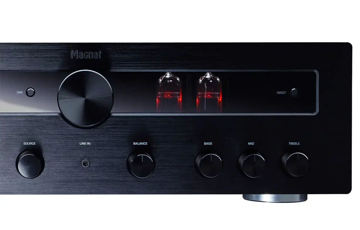 MAGNAT MR 780 hibridinis stereofoninis stiprintuvas Juodas