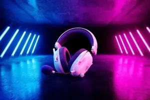 "Razer BlackShark V2 Pro+" ausinės, per ausis, laidinės, baltos spalvos