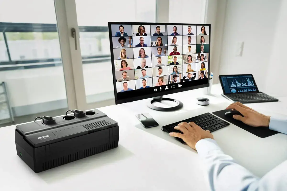 APC Back-UPS BV 800VA AVR "UniSchuko" lizdas 230V