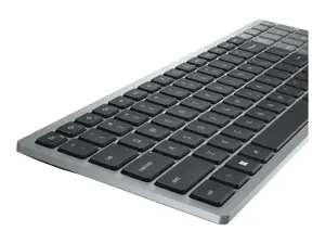 "Dell" kompaktiška kelių įrenginių belaidė klaviatūra - KB740 - rusų kalba (QWERTY)