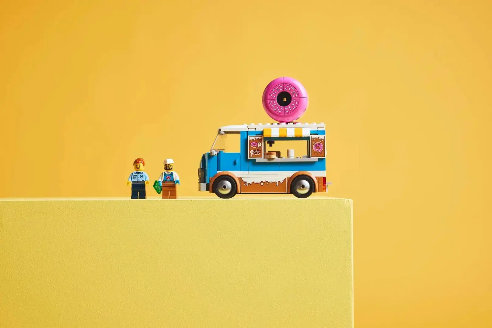 LEGO CITY 60452 Doughnut Truck