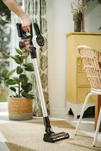 "Adler" dulkių siurblys be maišelio su bešepetėlinio variklio technologija AD 7048 Belaidis veikimas, Rankinis ir rankinis, 220 V, Veikimo laikas (maks.) 30 min, Baltas/juodas/raudonas, Garantija 24 mėn.