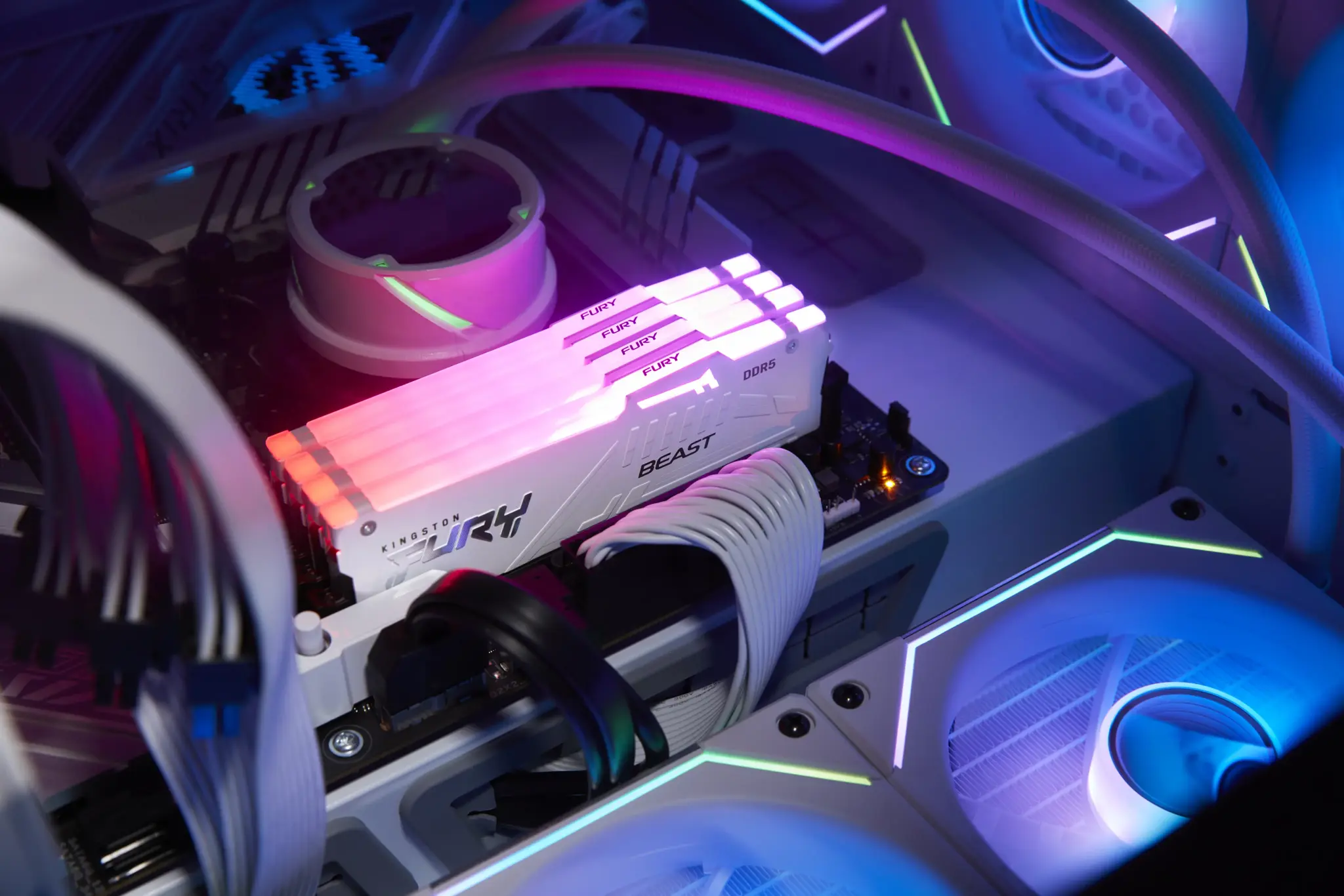 KINGSTON FURY Beast 32GB DIMM 6000MT/s DDR5 CL36 White RGB EXPO