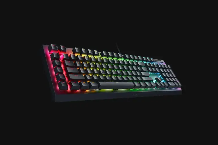 "Razer BlackWidow V4 X" mechaninė žaidimų klaviatūra, žalias jungiklis, JAV išdėstymas, laidinė, juoda