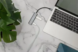 DIGITUS USB-C 4 prievadų šakotuvas 2x USB-A + 2x USB-C Gen2