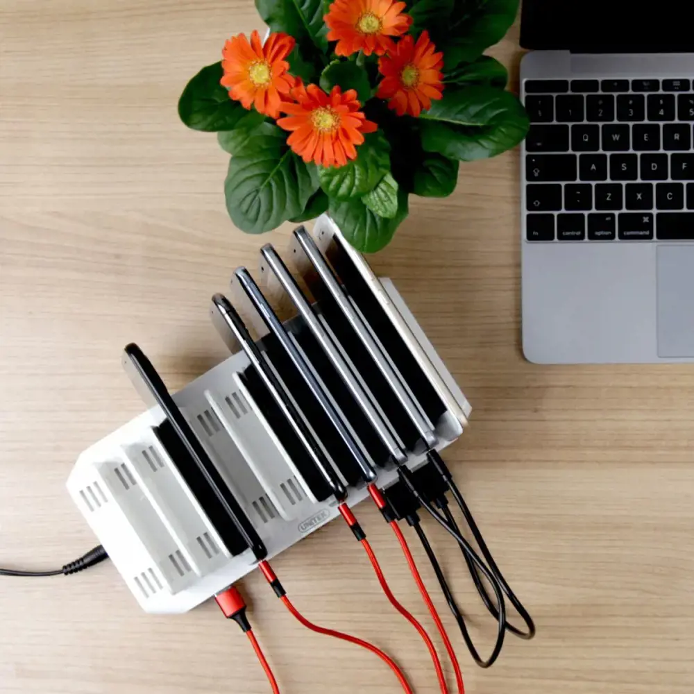 UNITEK Y-2190A "Unitek" įkrovimo stotelė 10x USB 2,4A, 96W 2x QC3.0 Y-2190A