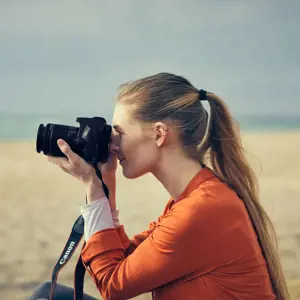 "Canon EOS 250D" + EF-S 18-55mm f/3.5-5.6 III, 24,1 MP, 6000 x 4000 taškų, CMOS, 4K Ultra HD, jutiklinis ekranas, juoda