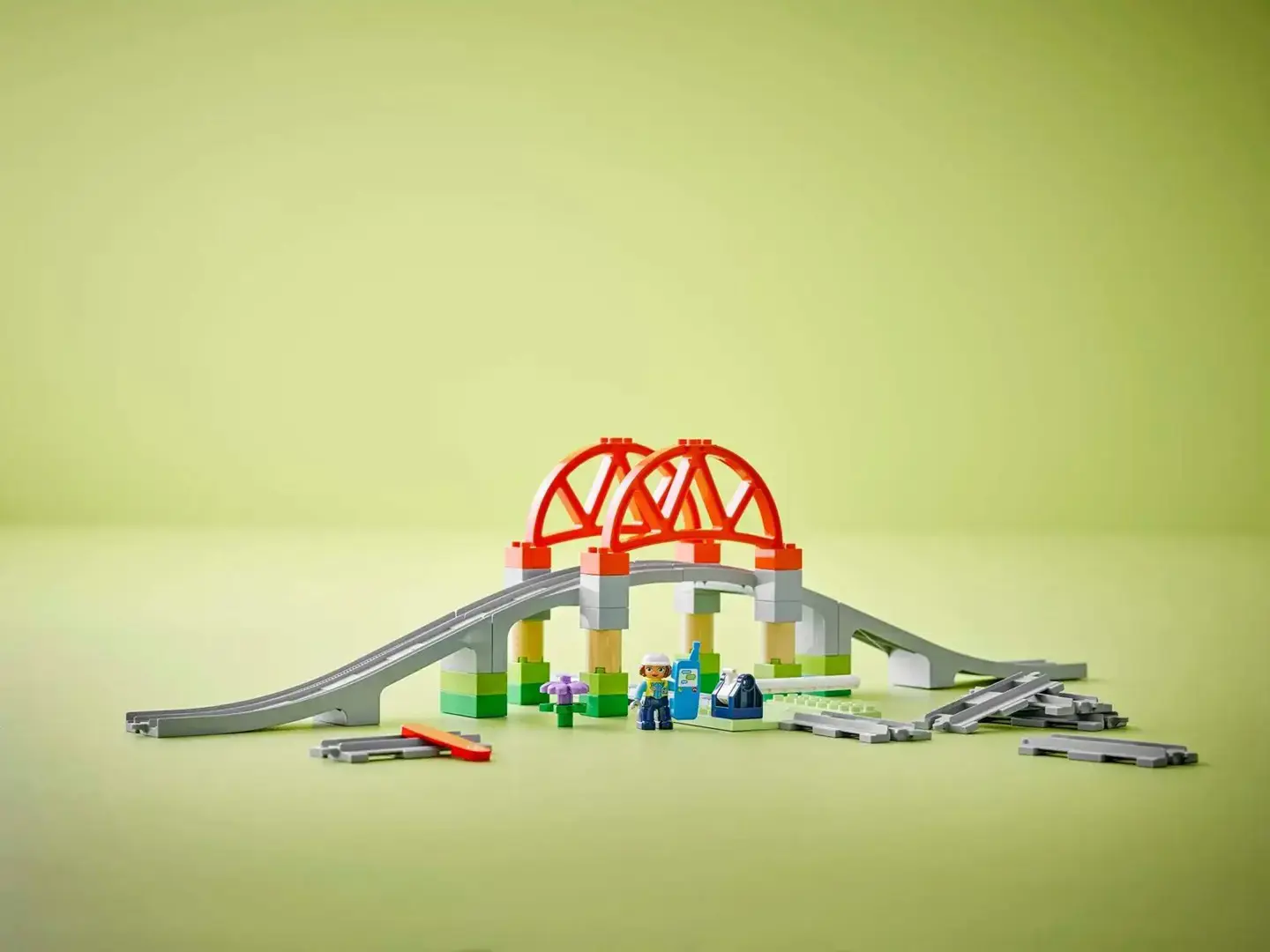 LEGO DUPLO TOWN 10426 Bridge and railway tracks - expansion set