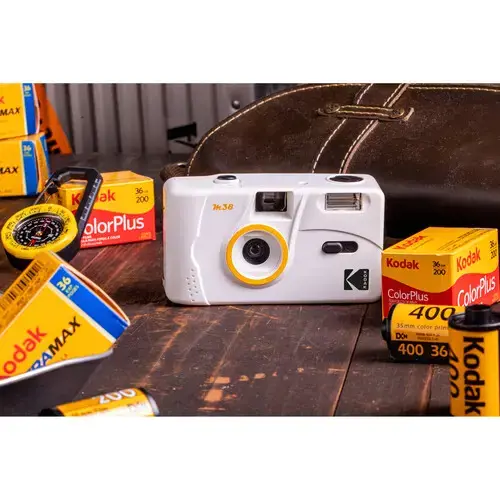 Kodak M38 reusable camera (Clouds White)