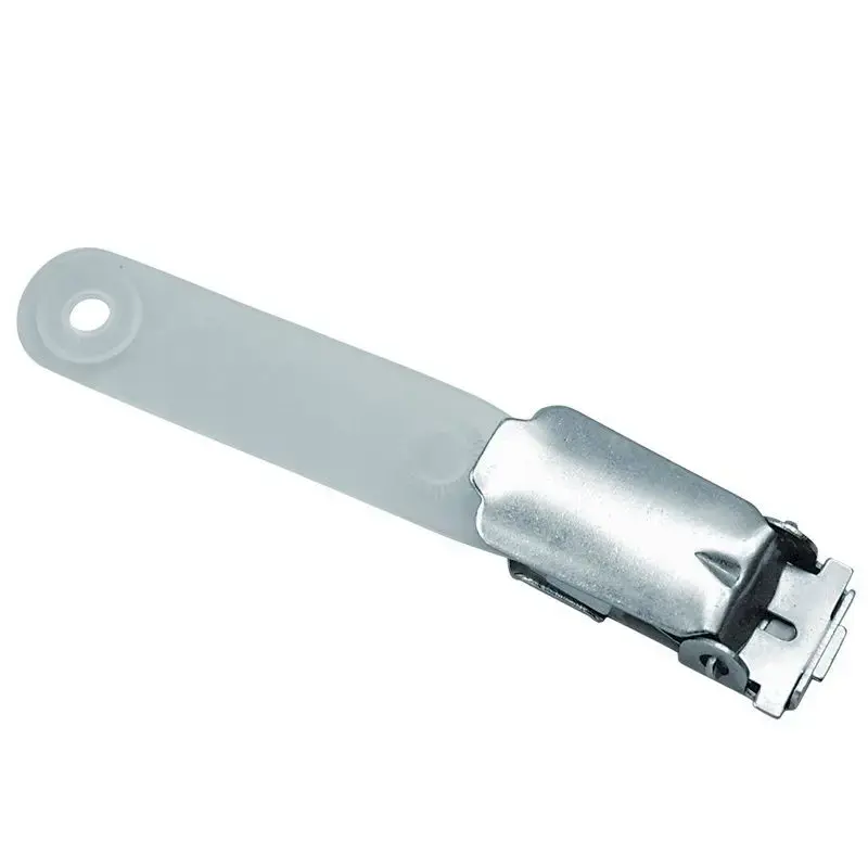 Metalinis spaustukas su plastikine juostele ARGO, vardinei kortelei, (pak. -100 vnt.)
