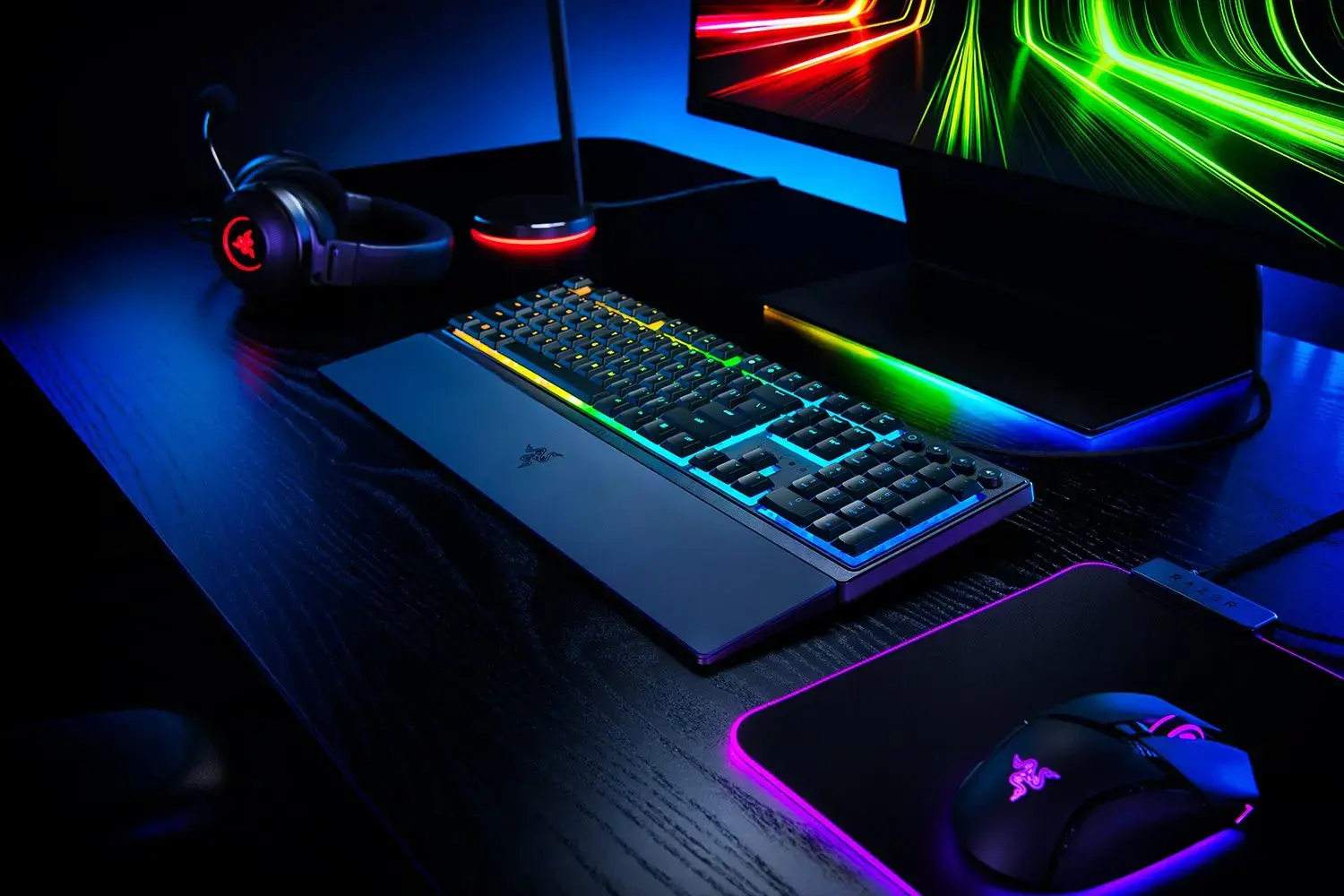 "Razer" žaidimų klaviatūra "Ornata V3" su RGB LED apšvietimu, NORD, laidinė, juoda, "Razer Mecha-Membrane", skaitmeninė klaviatūra