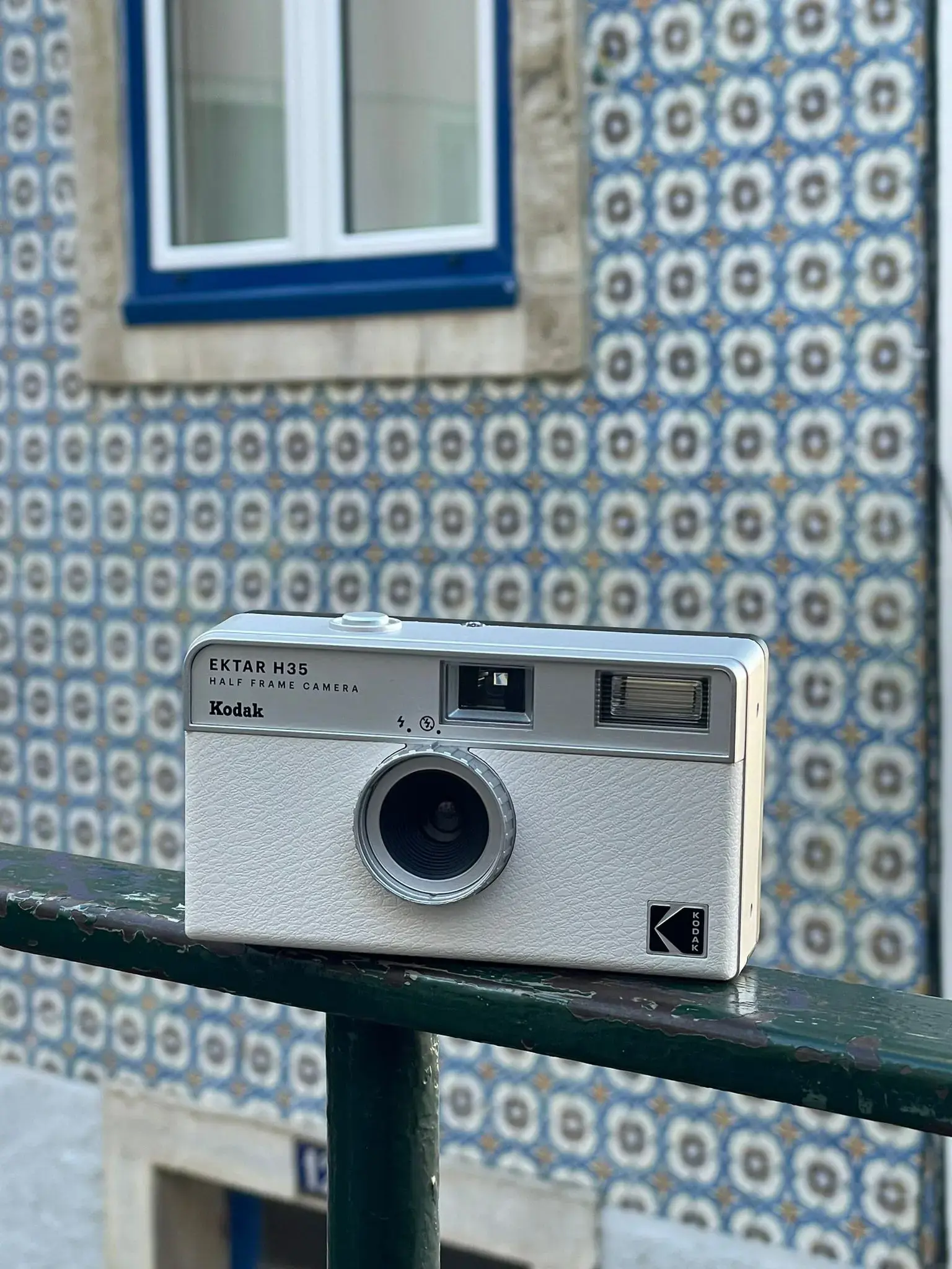 Kodak Half Frame Film Camera EKTAR H35 White