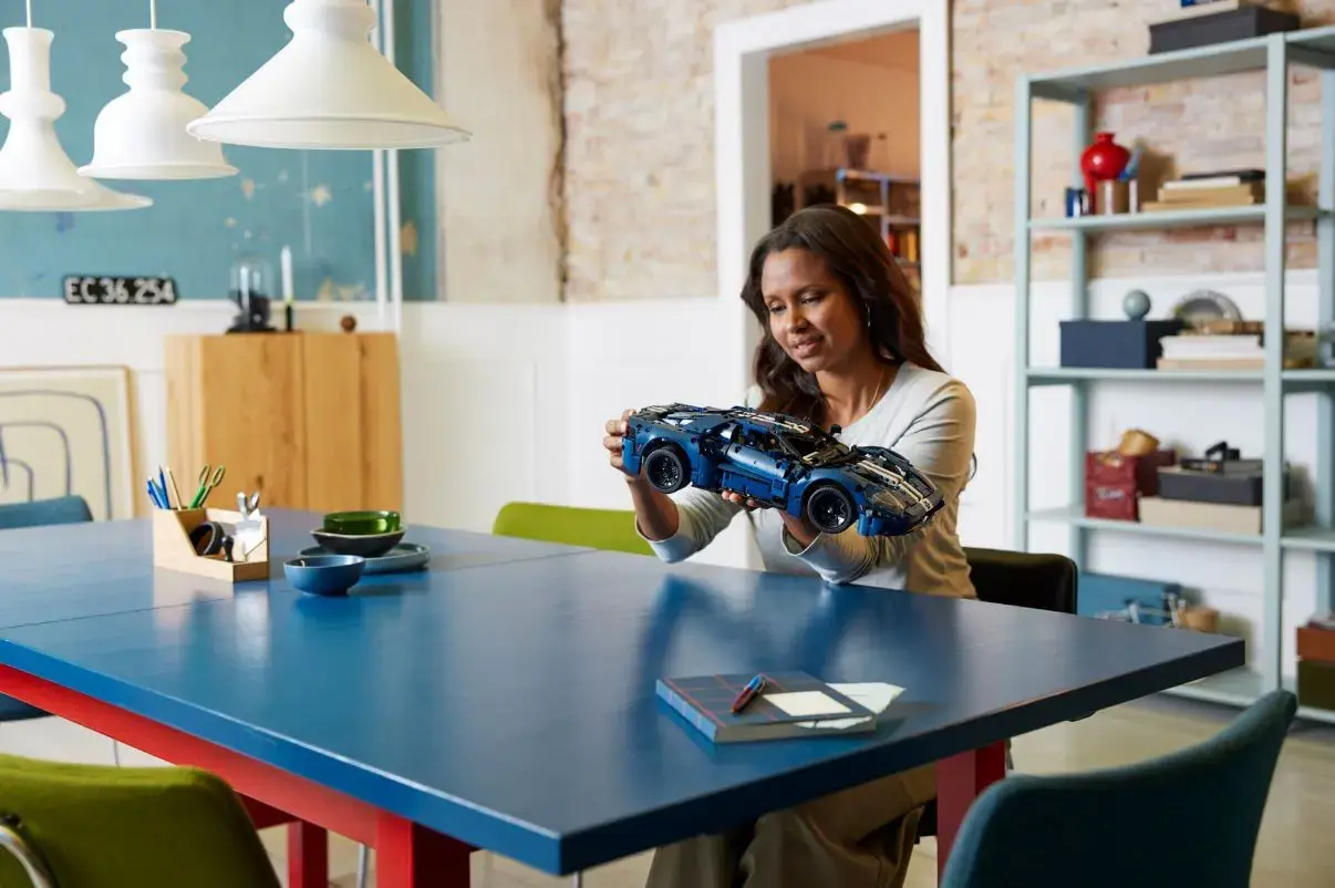 LEGO TECHNIC 42154 FORD GT (2022)