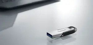 "SanDisk Ultra Flair" 512 GB, USB 3.0 atmintinė, 150 MB/s skaitymo greitis ; EAN:619659179489