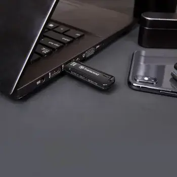 TRANSCEND JETFLASH 750 32GB USB 3.0 Flash Drive