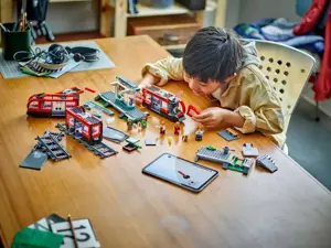 LEGO CITY 60423 Downtown Streetcar and Station