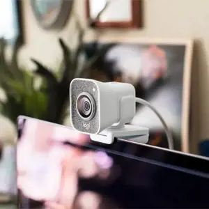 "Logitech StreamCam", 1920 x 1080 taškų, "Full HD", 60 kadrų per sekundę, 1080p, 2 - 3,7 mm, 0,1 m