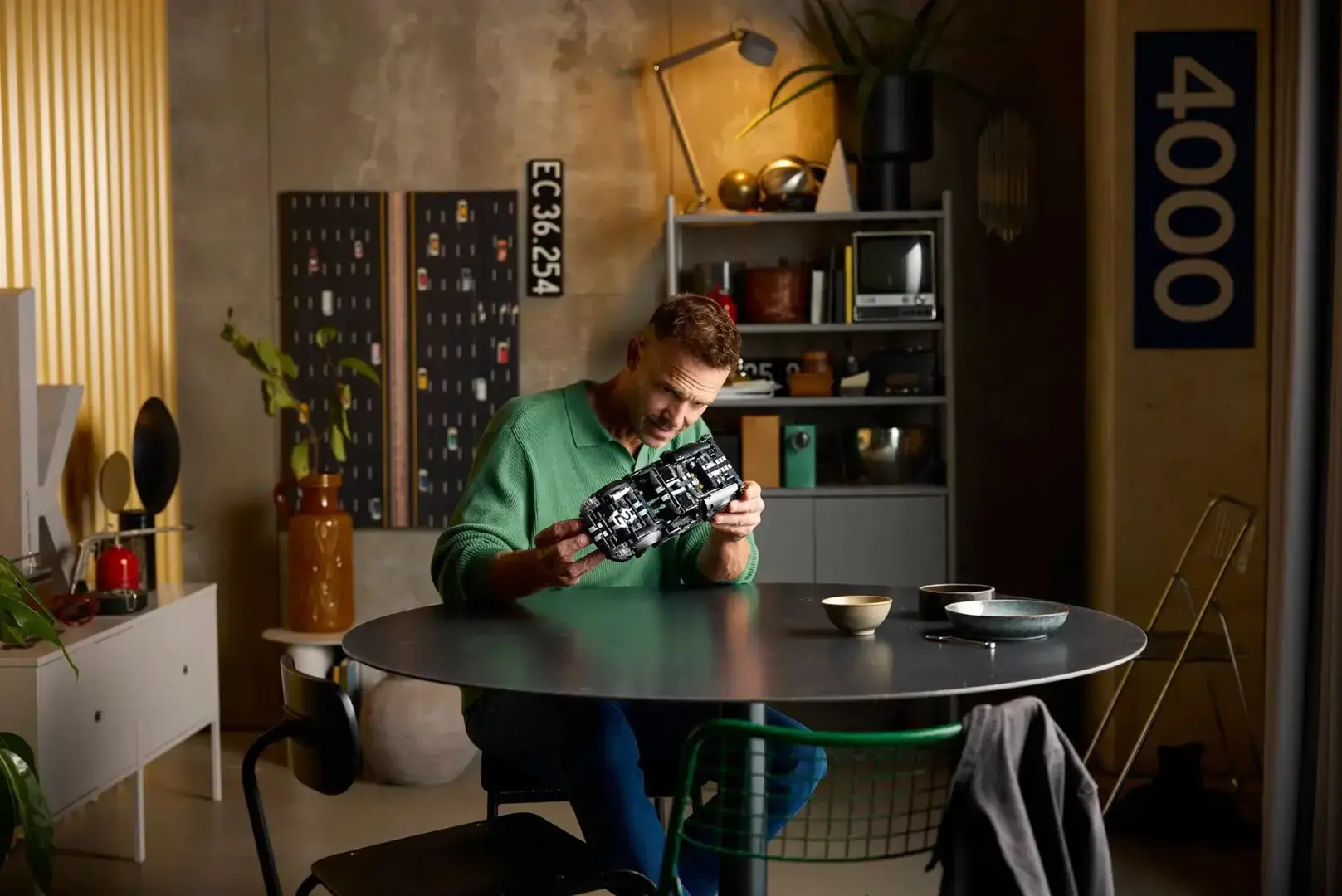 LEGO TECHNIC 42223 1966 Ford GT40 MKII Race Car