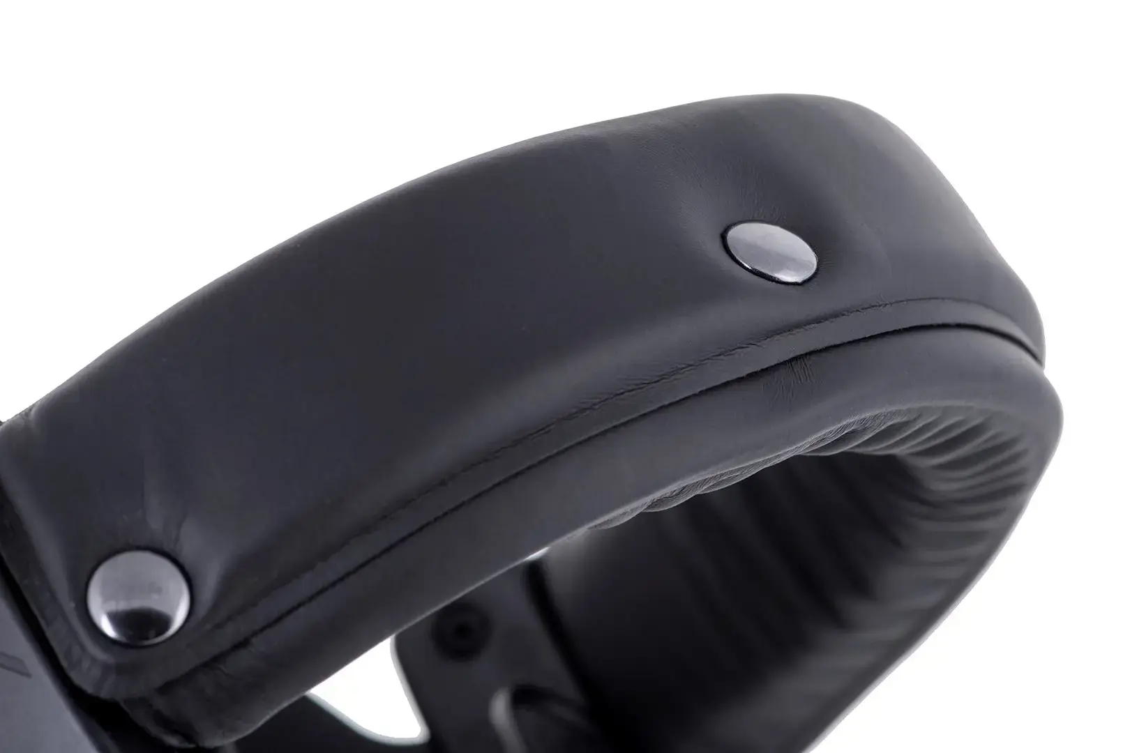 Beyerdynamic DT 770 Pro Black Limited Edition - uždaros studijinės ausinės