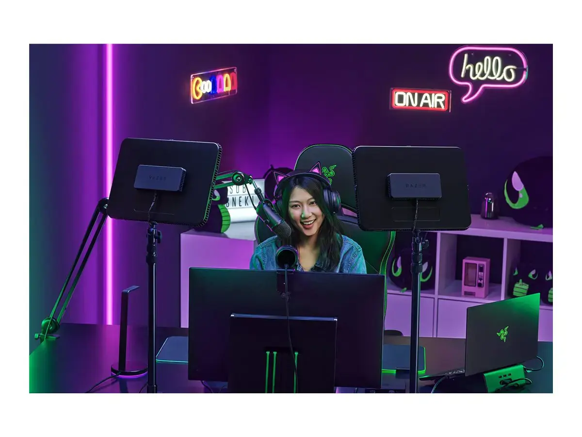 "Razer" "Chroma" klavišų šviesa transliacijai