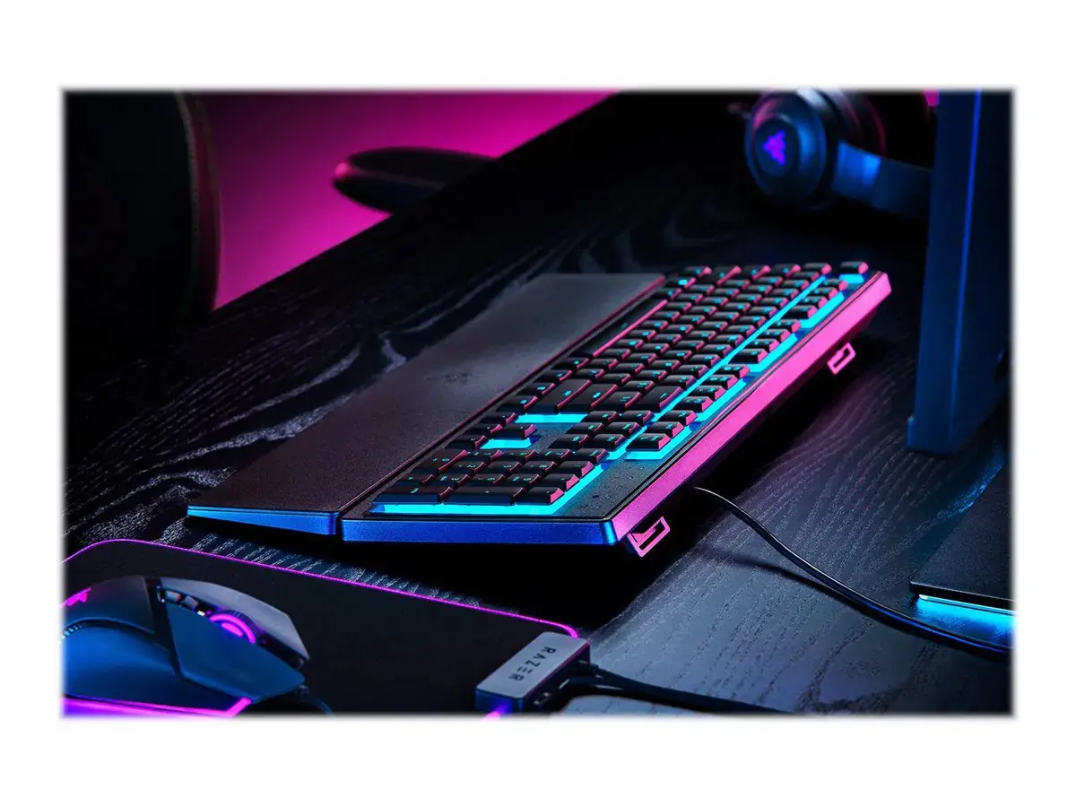 "Razer" žaidimų klaviatūra "Ornata V3 X" RGB LED apšvietimas, NORD, laidinė, juoda, tyli membrana, skaitmeninė klaviatūra
