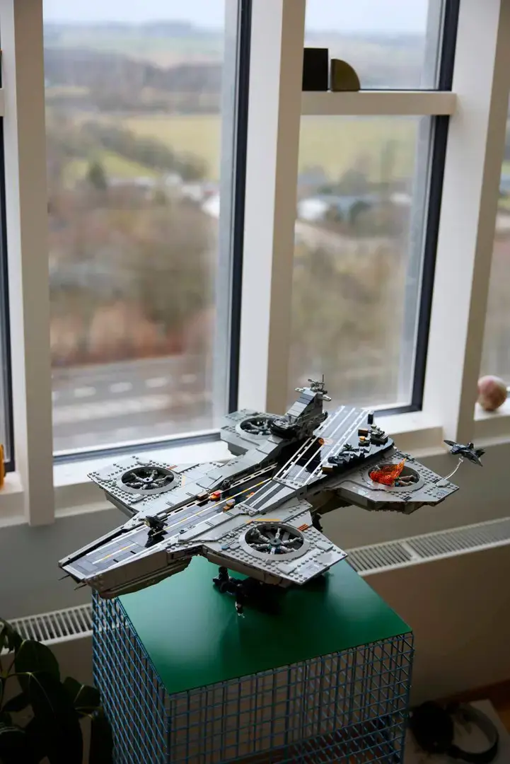 LEGO MARVEL 76354 S.H.I.E.L.D. Helicarrier
