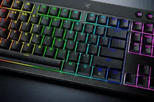 Razer BlackWidow V4 Low-profile HyperSpeed | Gaming keyboard | Wireless | US | Bluetooth, 2.4 GHz, USB Type-C | Yellow Linear