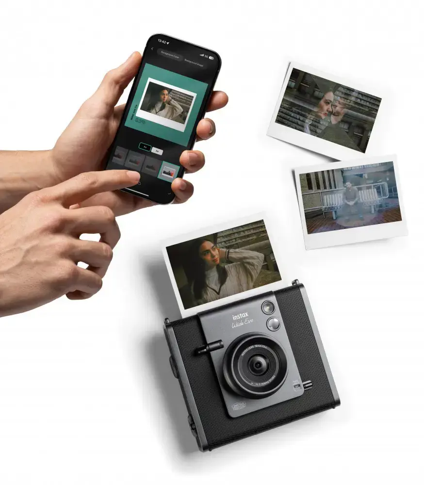 Fujifilm Instax Wide EVO, black