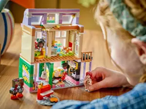 LEGO FRIENDS 42653 Music Store & Apartment