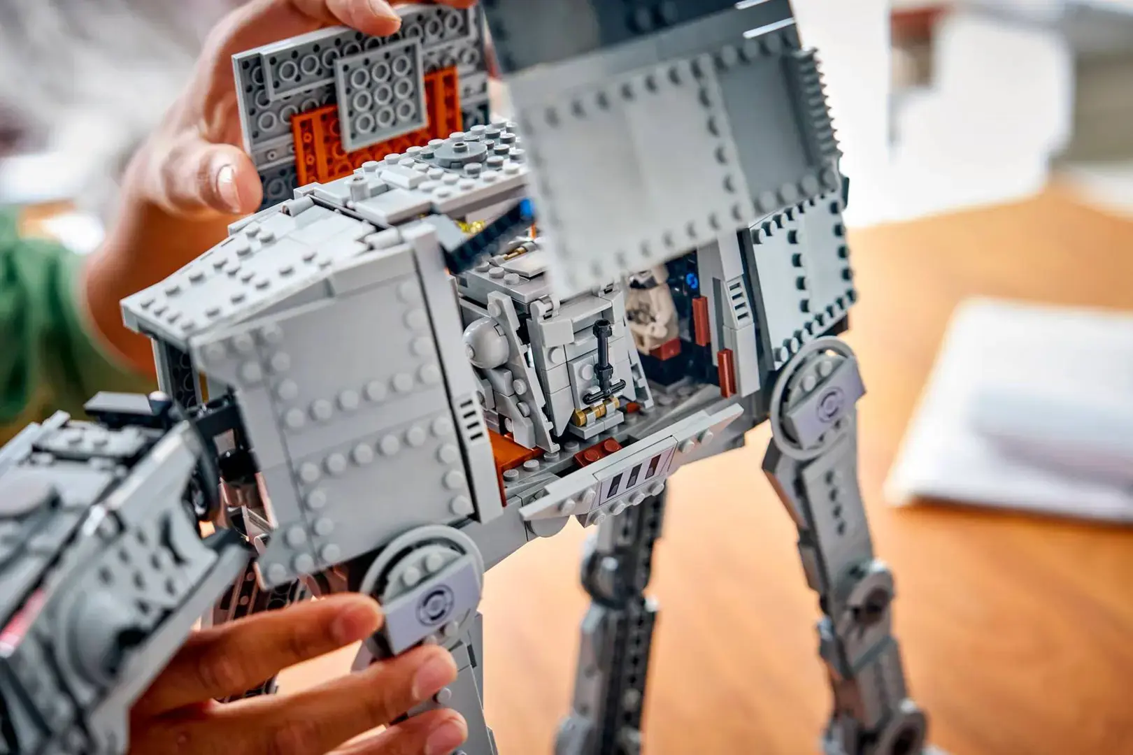 LEGO STAR WARS 75454 Imperial Remnant AT-AT with INT-4
