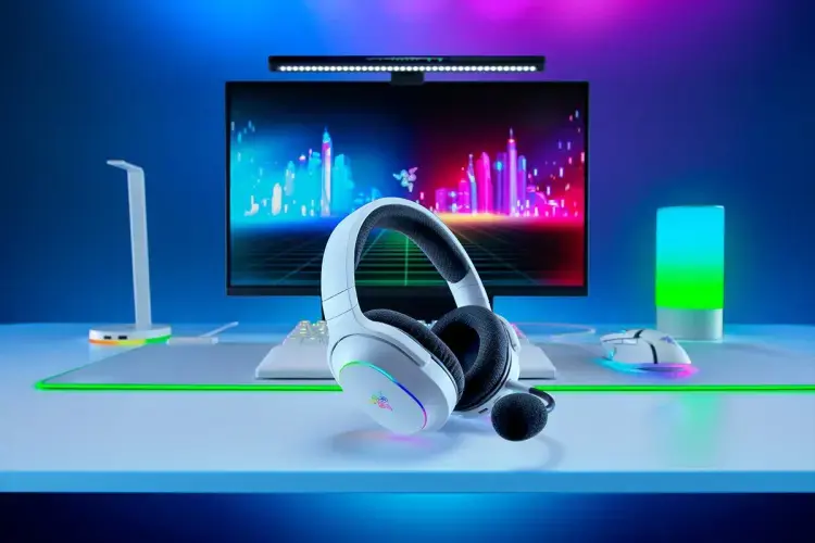 Razer Barracuda X Chroma Belaidės žaidimų ausinės, Bluetooth, Balta