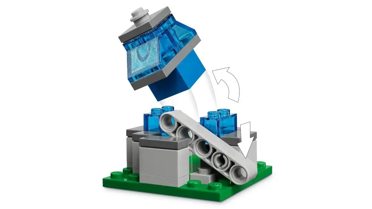 LEGO MINECRAFT 21273 The Ghast Balloon Village Attack