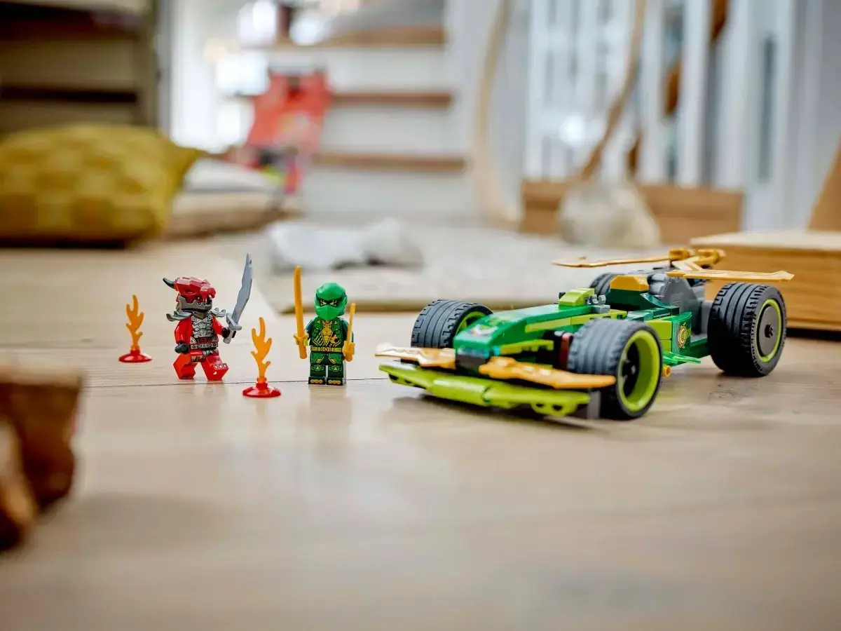 LEGO NINJAGO 71828 Lloyd's Pull-Back Race Car