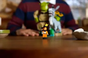 LEGO ICONS 72423 Shrek, Donkey and Puss in Boots